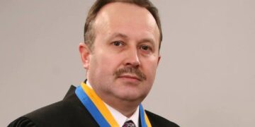 «Конституция вечна!» — Судья от Львовщины Гирич С. В.