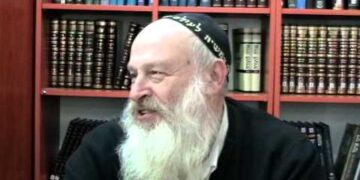 Кому Трамп будет облизывать ноги? Рав Даниэль Булочник