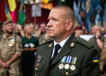 Первый смелый народный депутат прошел народный детектор лжи.