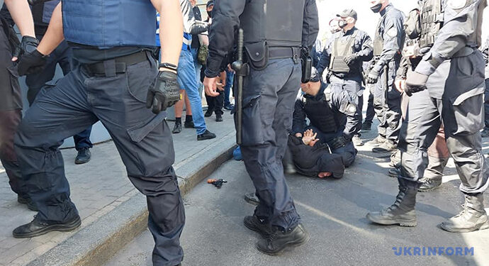 Попытка провести гей парад в Запорожье