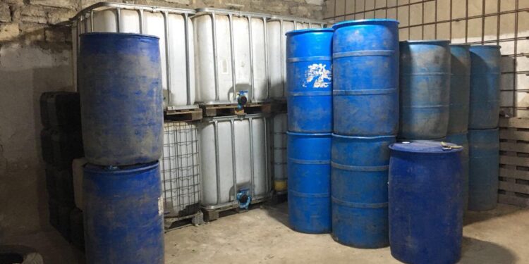 Накрыли алкозавод в Запорожье