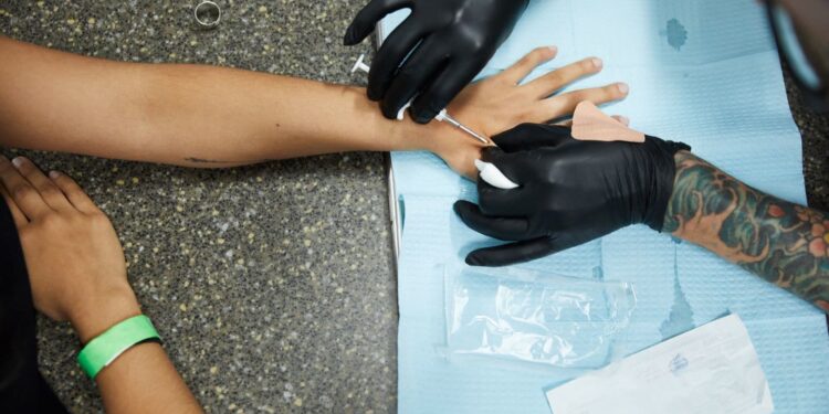 СГОРЕЛ RFID ЧИП В МОЕЙ РУКЕ