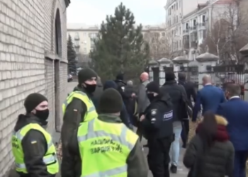 Журналистов не пускают на сессию горсовета Запорожья