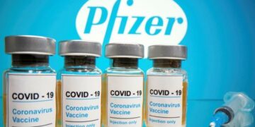В США шестеро людей умерло после прививки вакциной Pfizer