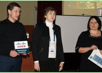 Директор школы №50 напал на человека