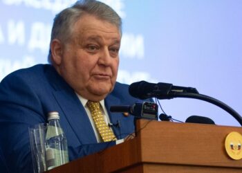 Технологическое создание «служебных людей»