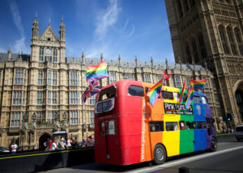 ВОЗ учит детей сексу от 0-4