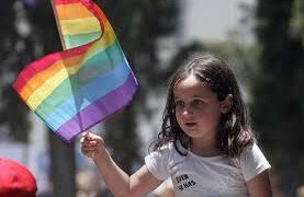ЛГБТ уже берется за подростков!