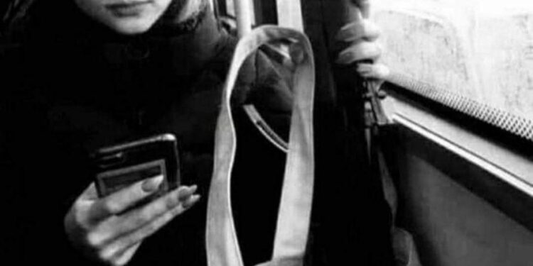 Почему без маски?