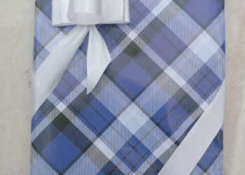 Народ поздравляет коррупционера